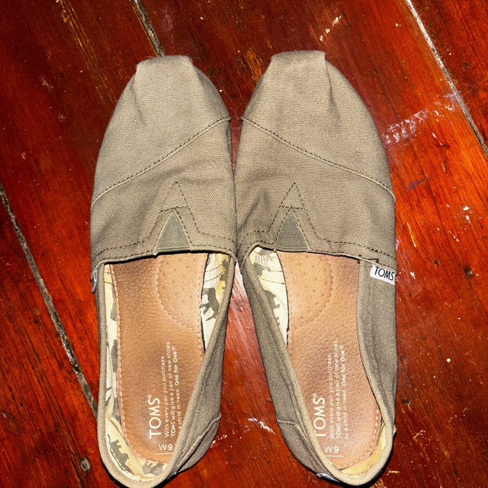 Toms loafers olive green